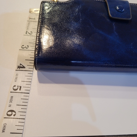 Yaluxe waxed a genuine leather wallet.  Blue. - Picture 11 of 13